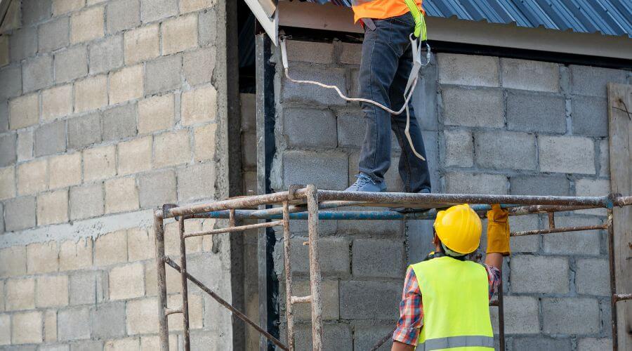 Professional gutter cleaning in Wanamingo, MN